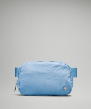 Lululemon Everywhere Belt Bag