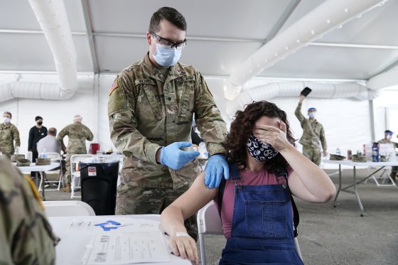 Image: Leanne Montenegro, vaccination Covid-19