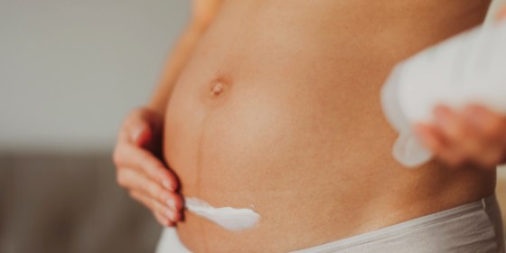 Mineral sunscreen filters, like zinc oxide and titanium dioxide, work by reflecting UV rays away from skin.