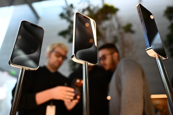 Apple iPhone 15