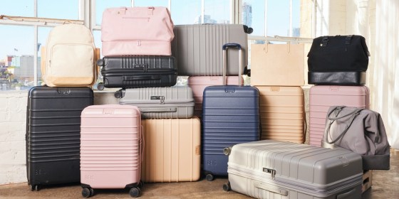 Planning a summer vacation? Stock up on luggage during the Béis Virtual Warehouse Sale.