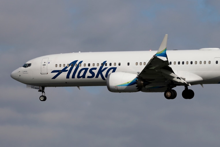 An Alaska Airlines Boeing 737 MAX 9 approaches San Diego International Airport